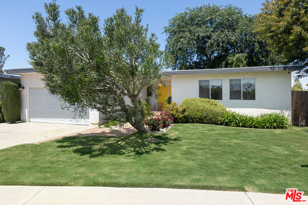 Single Family Residence, 17119 Bullock st, Encino, CA 91316 - 1