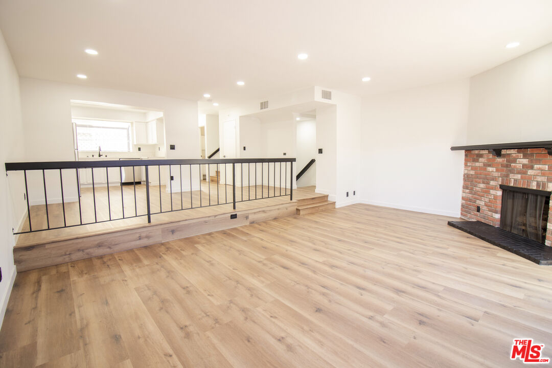 Condominium, 1132 19th st, Santa Monica, CA 90403 - 1