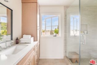 Single Family Residence, 2455 23rd st, Santa Monica, CA 90405 - 71