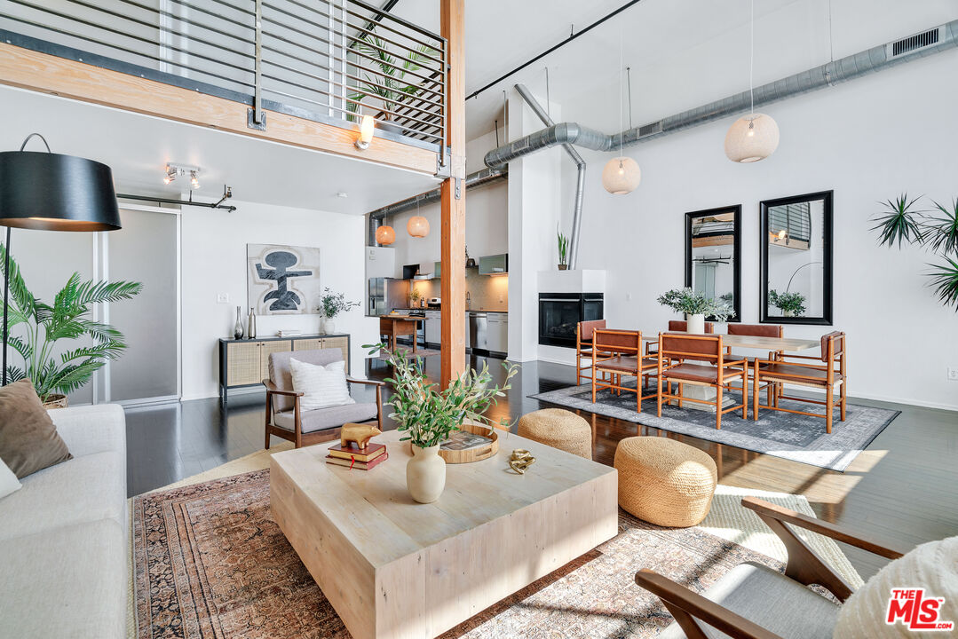 Condominium, 4115 Glencoe ave, Marina Del Rey, CA 90292 - 1