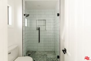 Single Family Residence, 4800 Mary Ellen ave, Sherman Oaks, CA 91423 - 24