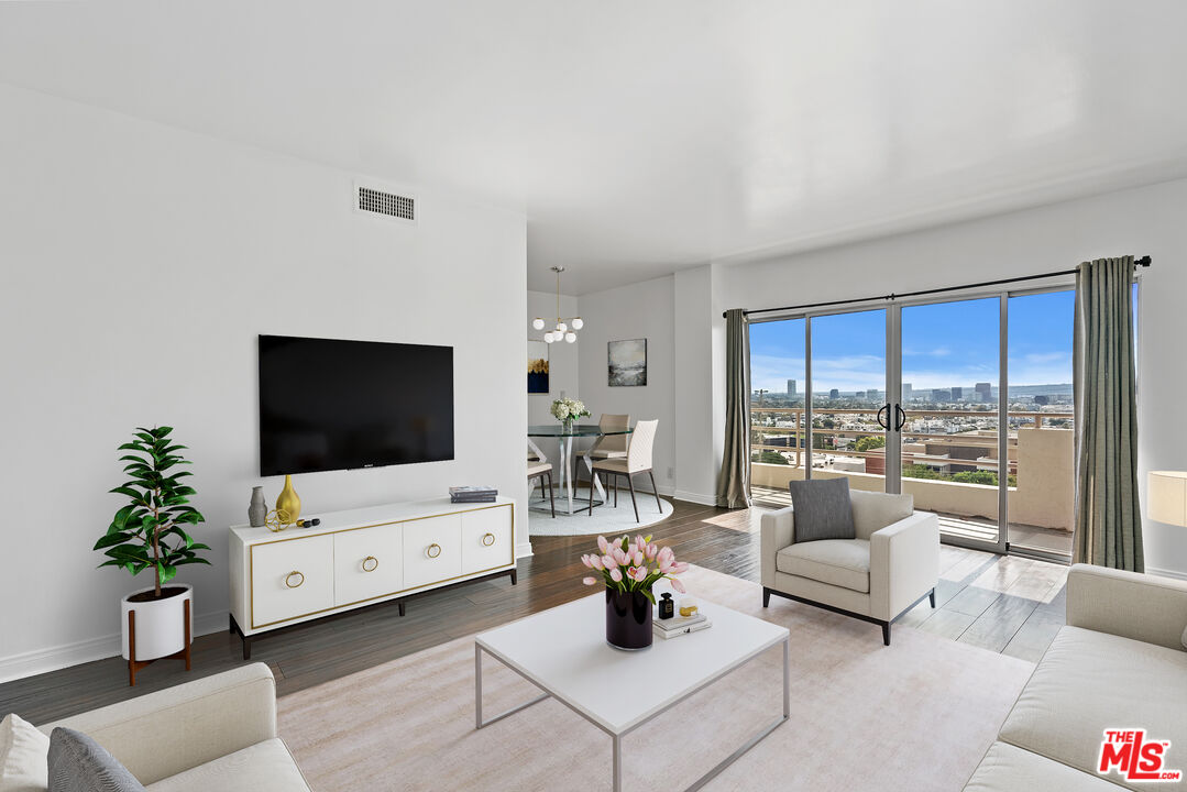 Condominium, 1131 Alta Loma rd, West Hollywood , CA 90069 - 1