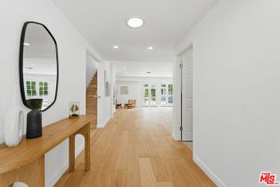 Single Family Residence, 5220 Melvin ave, Tarzana, CA 91356 - 2