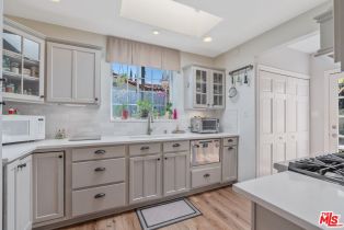 Single Family Residence, 11316 Sunshine ter, Studio City, CA 91604 - 13