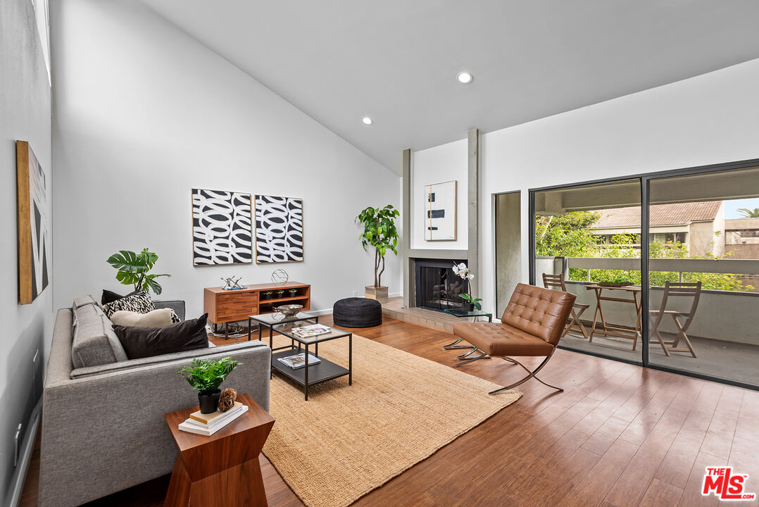 Condominium, 1887 Greenfield ave, Westwood, CA 90025 - 1