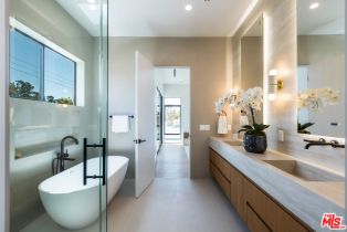 Single Family Residence, 4458 Jasmine ave, Culver City, CA 90232 - 27