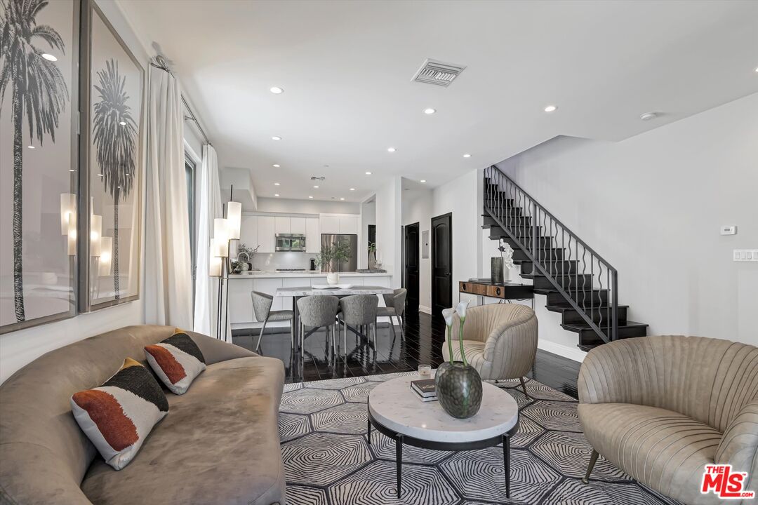 Condominium, 500 Orlando ave, West Hollywood , CA 90048 - 1