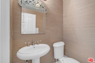 Condominium, 143 Arnaz dr, Beverly Hills, CA 90211 - 8