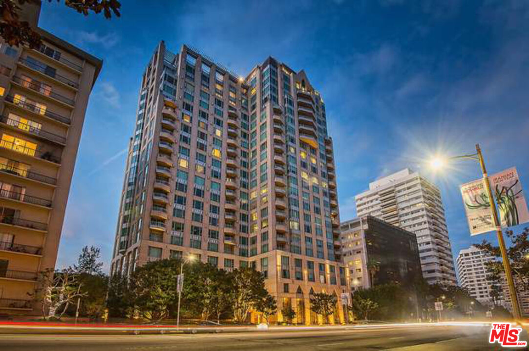 Condominium, 10727 Wilshire blvd, Westwood, CA 90024 - 1