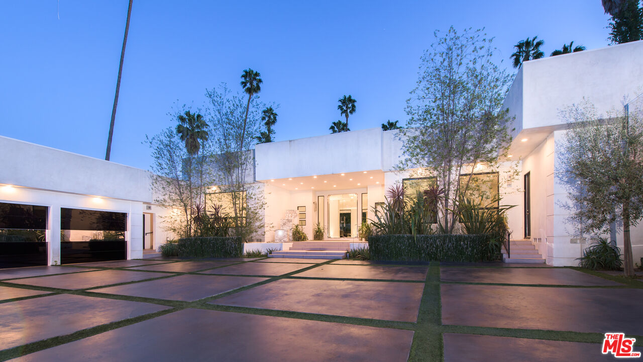 , 900 HILLCREST rd, Beverly Hills, CA 90210 - 1