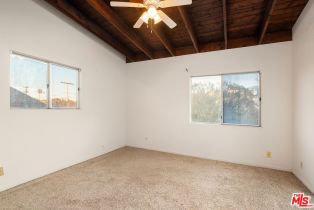 Single Family Residence, 160 Wadsworth ave, Santa Monica, CA 90405 - 13
