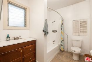 Single Family Residence, 160 Wadsworth ave, Santa Monica, CA 90405 - 11