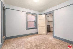 Single Family Residence, 160 Wadsworth ave, Santa Monica, CA 90405 - 9