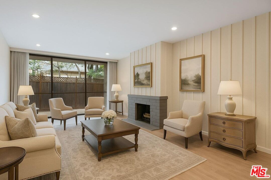 Condominium, 6605 Green Valley cir, Culver City, CA 90230 - 1