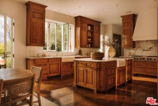 Single Family Residence, 563 Spoleto dr, Pacific Palisades, CA 90272 - 10