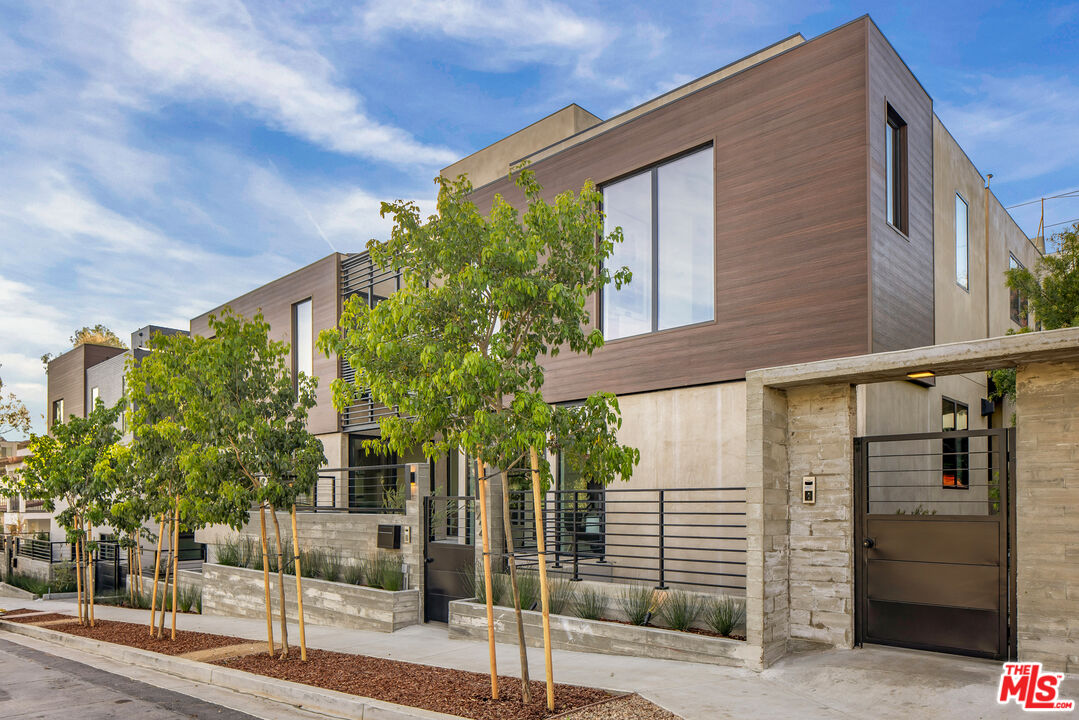 Condominium, 927 Hilldale ave, West Hollywood , CA 90069 - 1