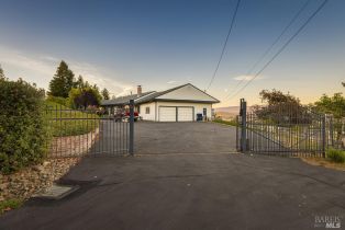 Single Family Residence, 374 Sprauer Rd, Petaluma, CA  Petaluma, CA 94952