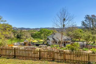 Single Family Residence,  Henno road, Glen Ellen, CA 95442 - 5