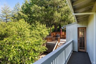 Single Family Residence,  Riverview drive, Healdsburg, CA 95448 - 4