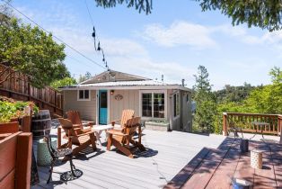 Single Family Residence, 2488 Riverview Dr, Healdsburg, CA  Healdsburg, CA 95448