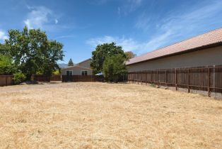 Land, 673 W Second St W, Sonoma, CA  Sonoma, CA 95476