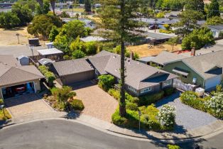 Single Family Residence,  Bradley court, Healdsburg, CA 95448 - 2