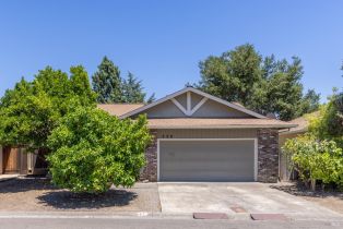 Single Family Residence,  Orangewood drive, Healdsburg, CA 95448 - 5