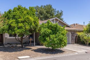 Single Family Residence,  Orangewood drive, Healdsburg, CA 95448 - 2