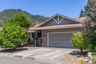 Single Family Residence, 228 Orangewood Dr, Healdsburg, CA  Healdsburg, CA 95448