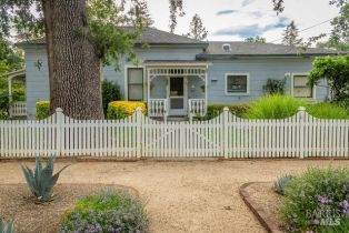 Single Family Residence, 1521 Cedar St, Calistoga, CA  Calistoga, CA 94515