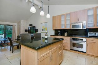 Condominium,  Fairways drive, Napa, CA 94558 - 5