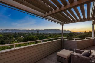 Single Family Residence, 890 Los Robles Dr, Sonoma, CA  Sonoma, CA 95476