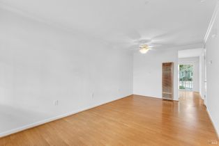 Condominium,  La Esplanada place, Santa Rosa, CA 95404 - 3