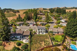 Single Family Residence,  Alpine court, Napa, CA 94558 - 7