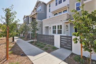 Condominium,  Semillon lane, Santa Rosa, CA 95403 - 4