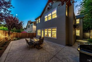 Single Family Residence,  Windsor court, Napa, CA 94558 - 2