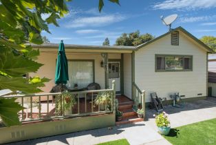 Residential Income,  Manzanita road, Sonoma, CA 95476 - 4