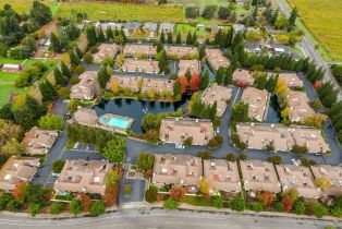 Condominium,  Fountain Grove circle, Napa, CA 94558 - 2