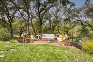 Single Family Residence,  Wake Robin drive, Glen Ellen, CA 95442 - 5