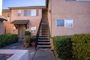 Condominium, 16 Bridgegate Way, Napa, CA  Napa, CA 94559