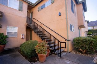 Condominium,  Bridgegate way, Napa, CA 94559 - 2