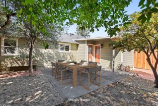 Single Family Residence,  Plaza street, Healdsburg, CA 95448 - 4