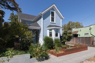 Single Family Residence, 6 Douglas St, Petaluma, CA  Petaluma, CA 94952