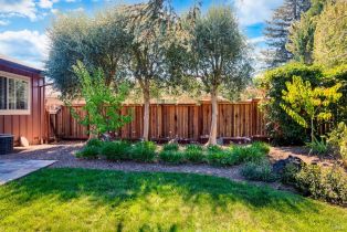 Single Family Residence,  Old Oak lane, Santa Rosa, CA 95409 - 32