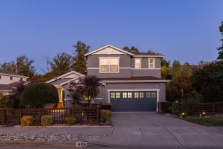 Single Family Residence, 924 Elm Dr, Petaluma, CA  Petaluma, CA 94952