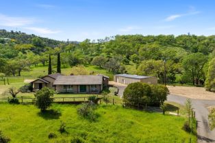 Single Family Residence,  Henno road, Glen Ellen, CA 95442 - 5