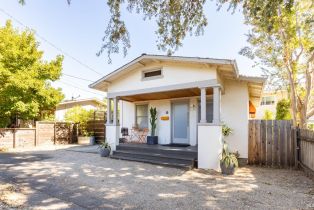 Single Family Residence,  Bulson court, Napa, CA 94559 - 4