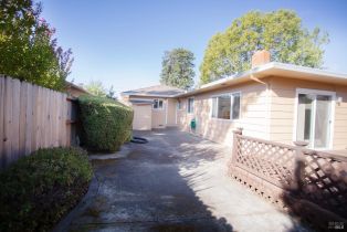 Single Family Residence,  La Crosse avenue, Santa Rosa, CA 95409 - 32