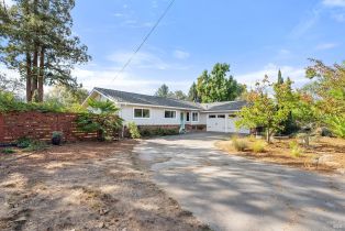 Single Family Residence, 527 Hart Ln, Sebastopol, CA  Sebastopol, CA 95472