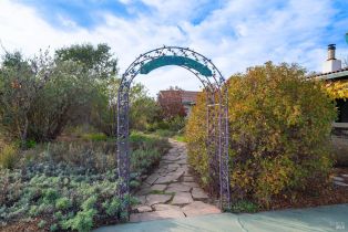 Single Family Residence,  Occidental road, Santa Rosa, CA 95401 - 4